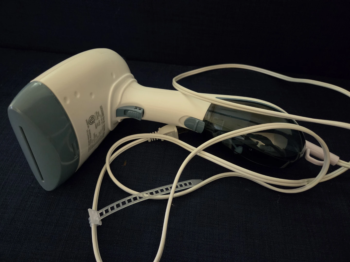Conair Handheld Fabric Steamer - photo 3