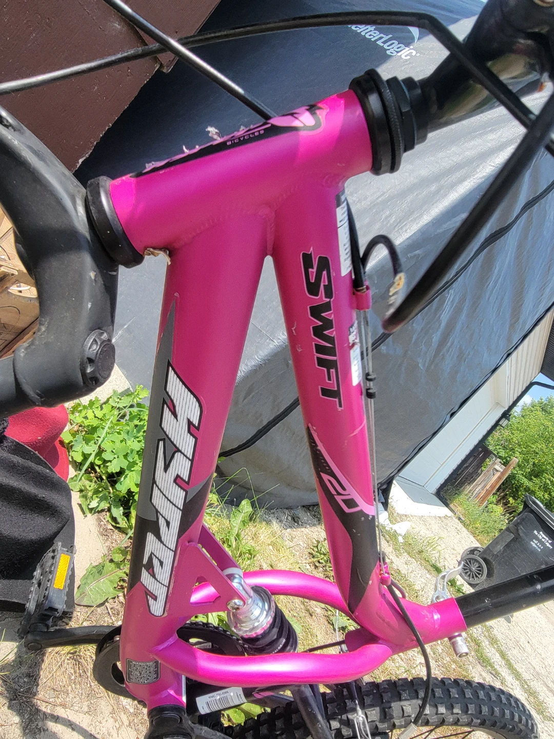 Hyper Swift Pink Girls Mountain Bike - photo 4