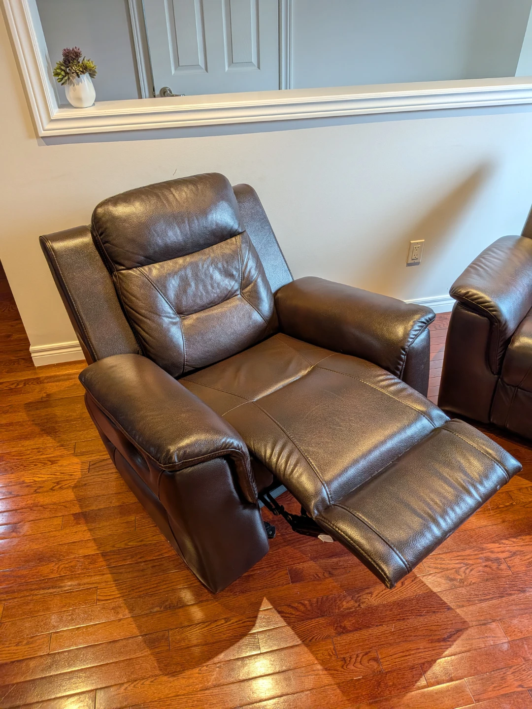Brown Leather Reclining Loveseat and Armchair - photo 4