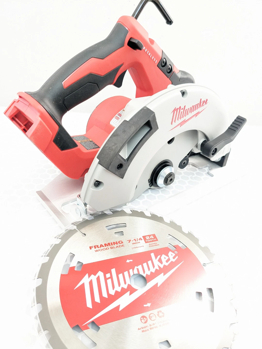 M18 Milwaukee Cordless 6 1/2" Circular Saw - photo 3