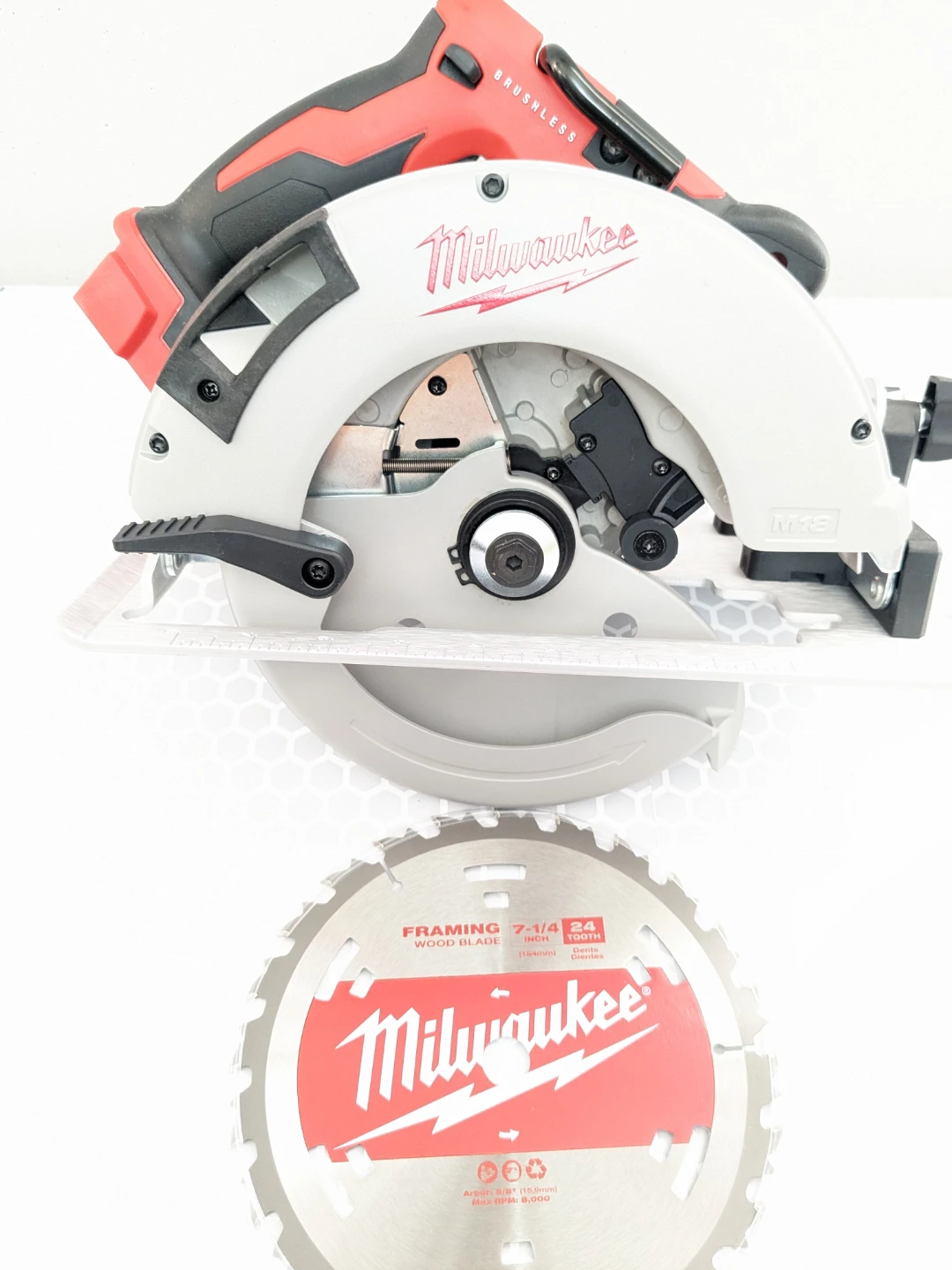 M18 Milwaukee Cordless 6 1/2" Circular Saw - photo 4