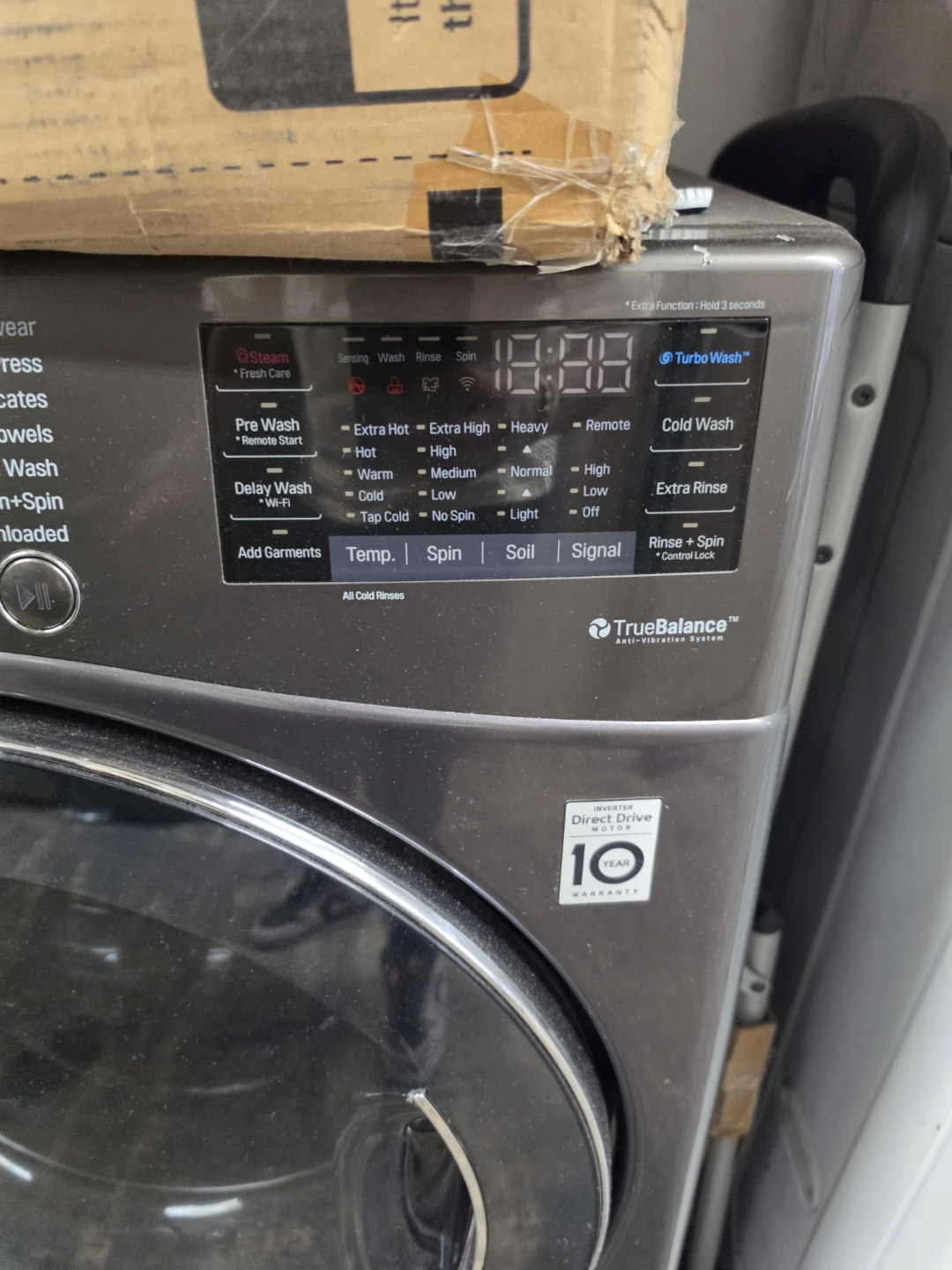 LG Front Load Washing Machine - photo 2