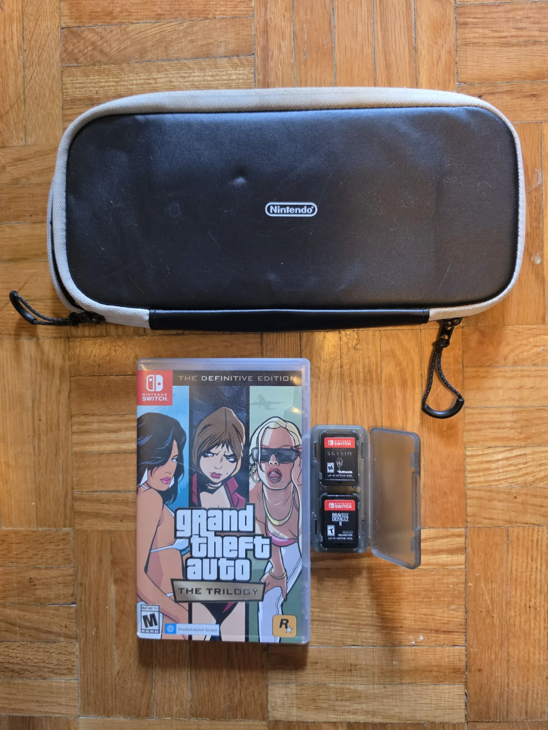 Switch OLED case & Switch Games
