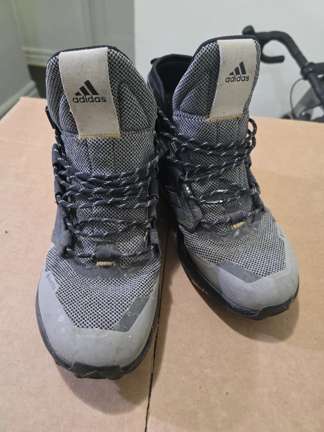 Adidas Terrex Gore-Tex Hiking Boots Size 10.5 - photo 2