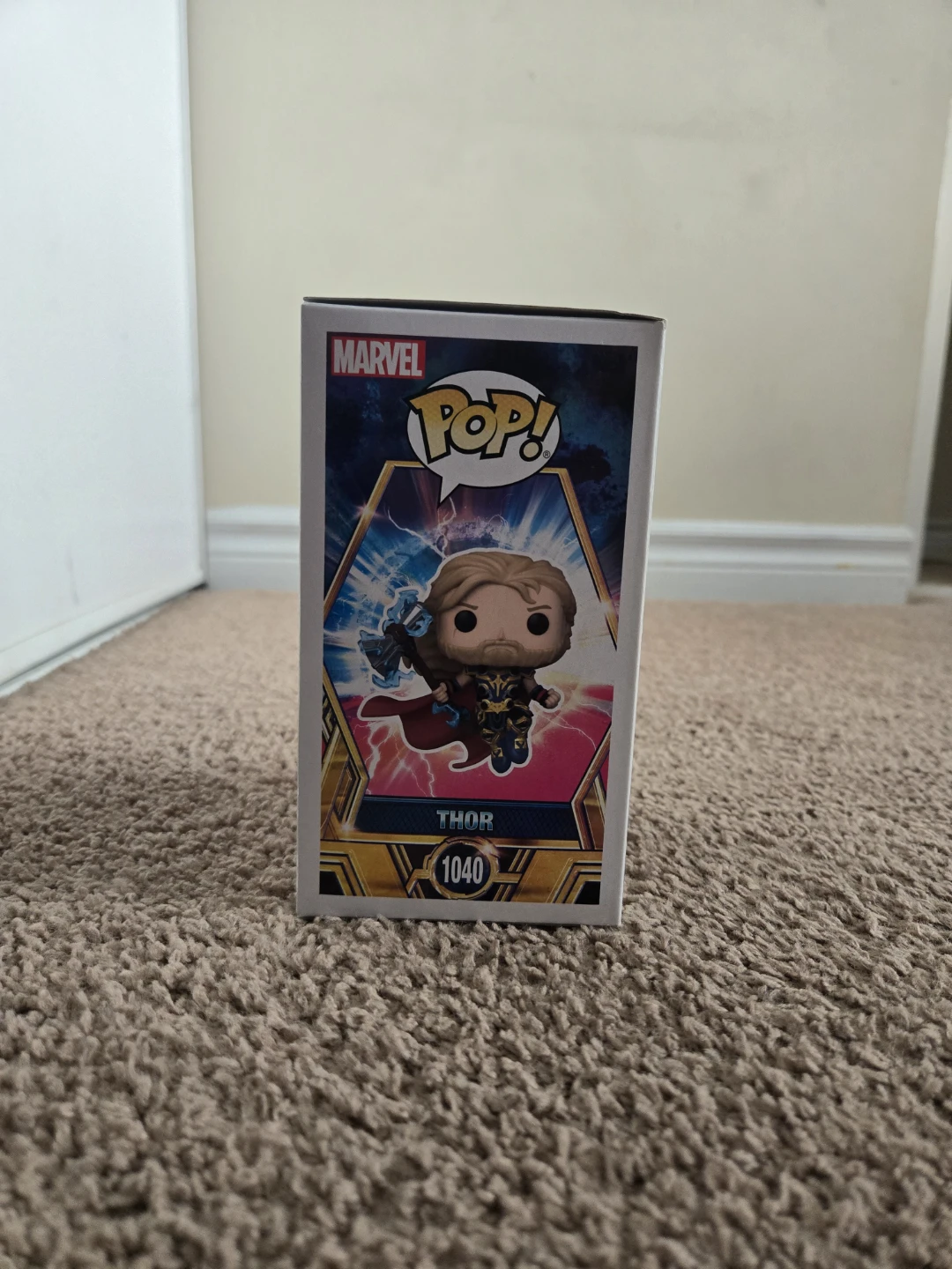 Funko Pop! Thor Love and Thunder #1040 Vinyl Figure - photo 2