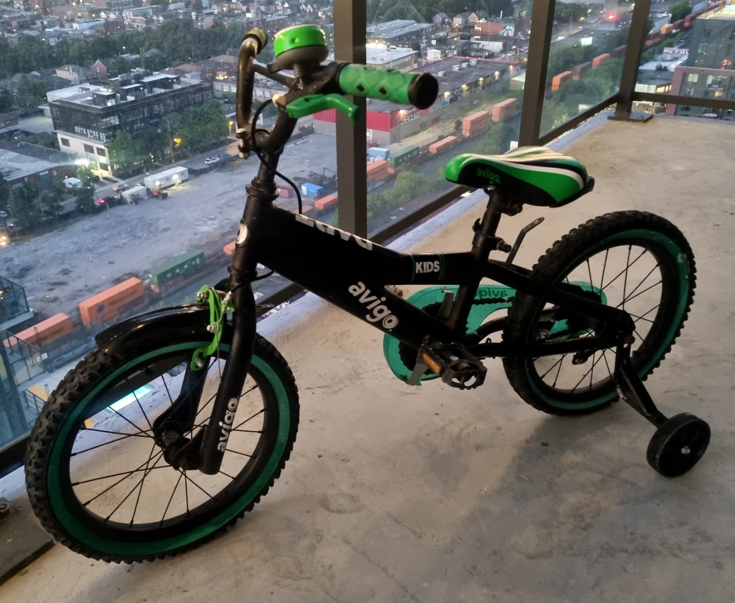 Kids Bike with Training Wheels
