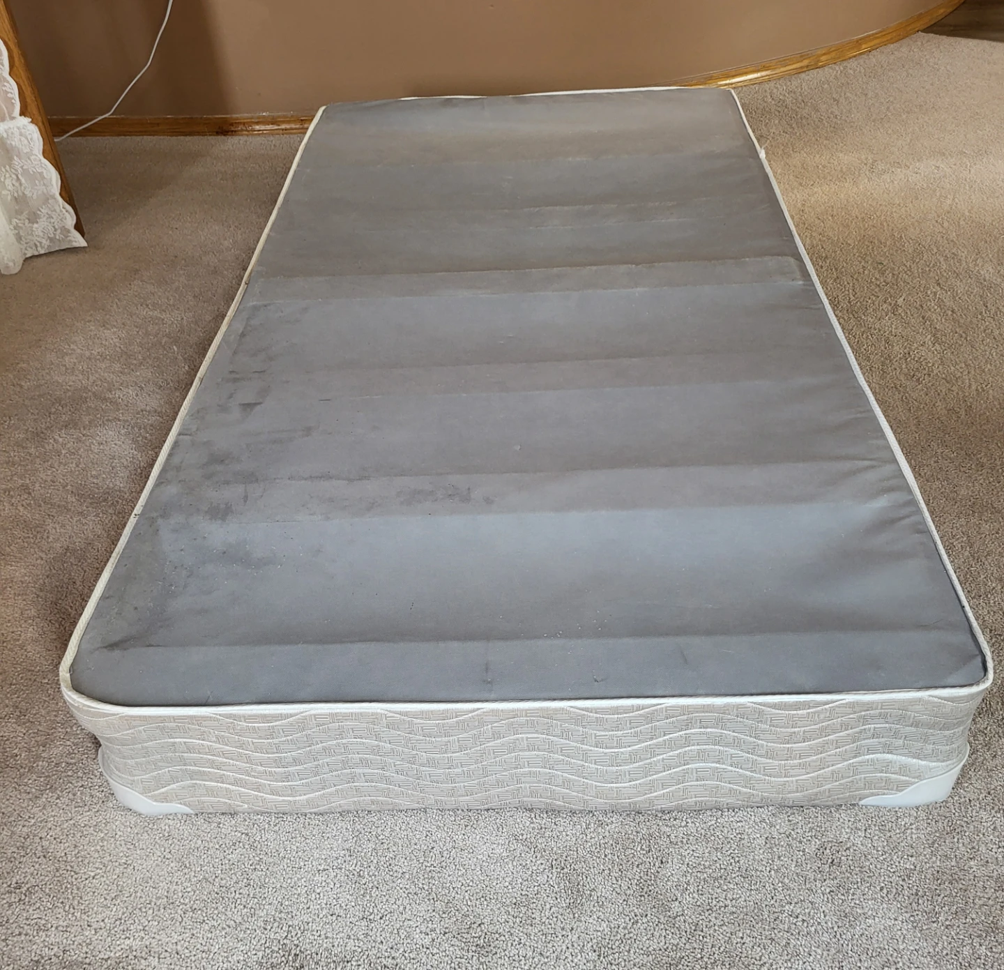 Twin Mattress & Box Spring Set - Clean & Great Condition - photo 5