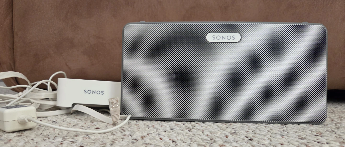 Sonos Play:3 Wireless Speakers & Sonos Connect Bridge