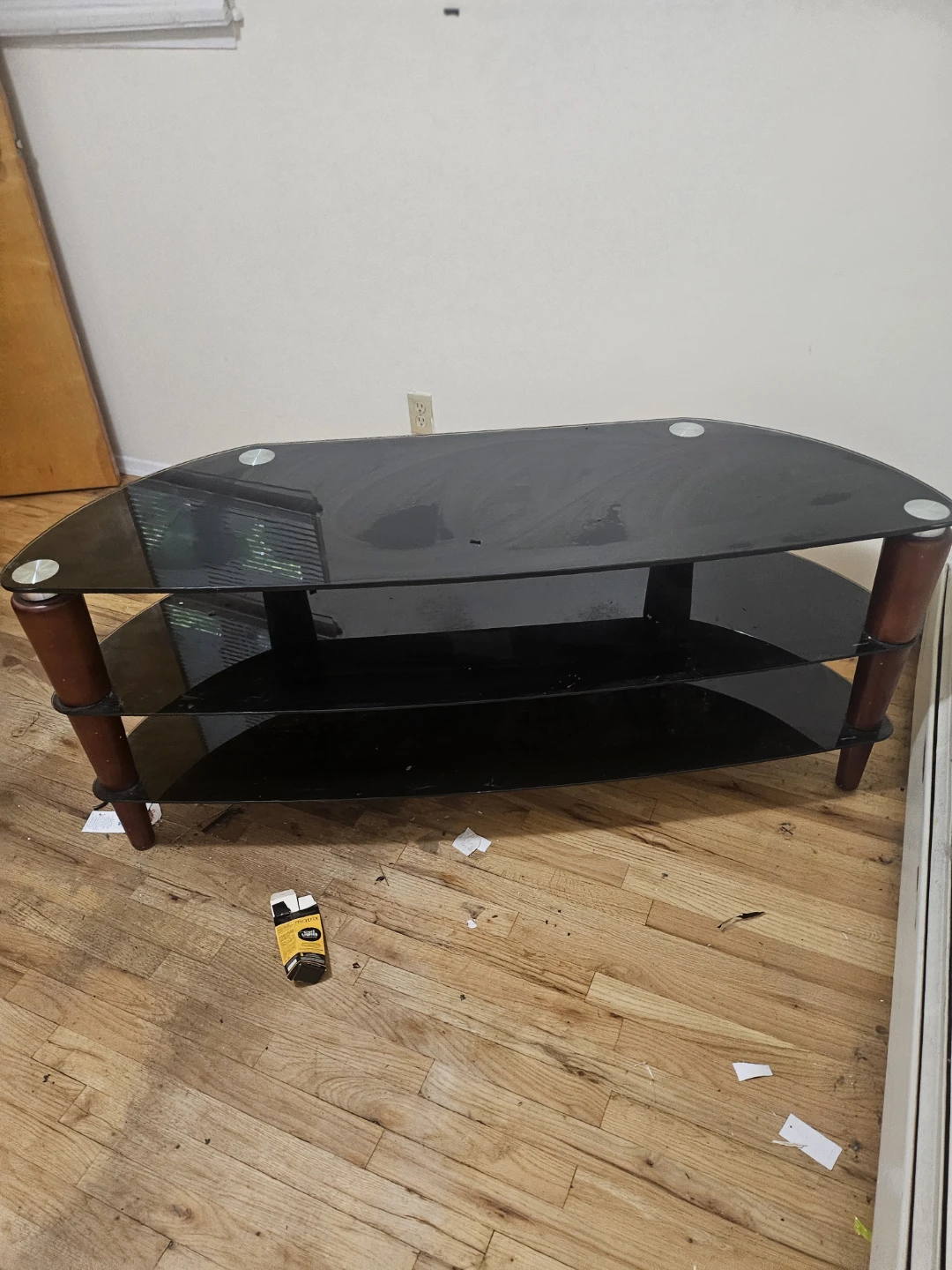 GLASS TV COMPUTER TABLE