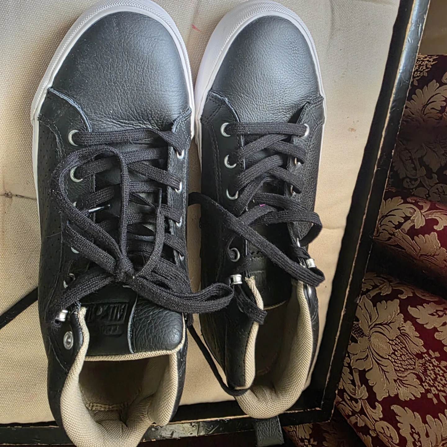 Converse All Star High Top mens Shoes 10.5us