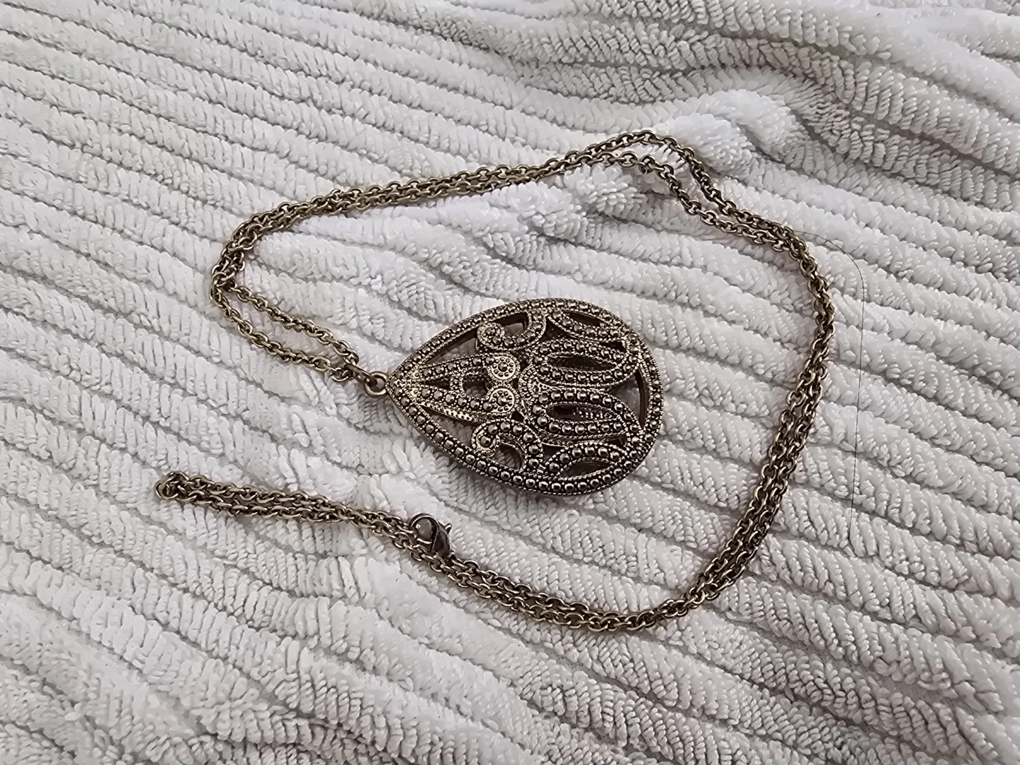 Ornate Teardrop Pendant Necklace - photo 2