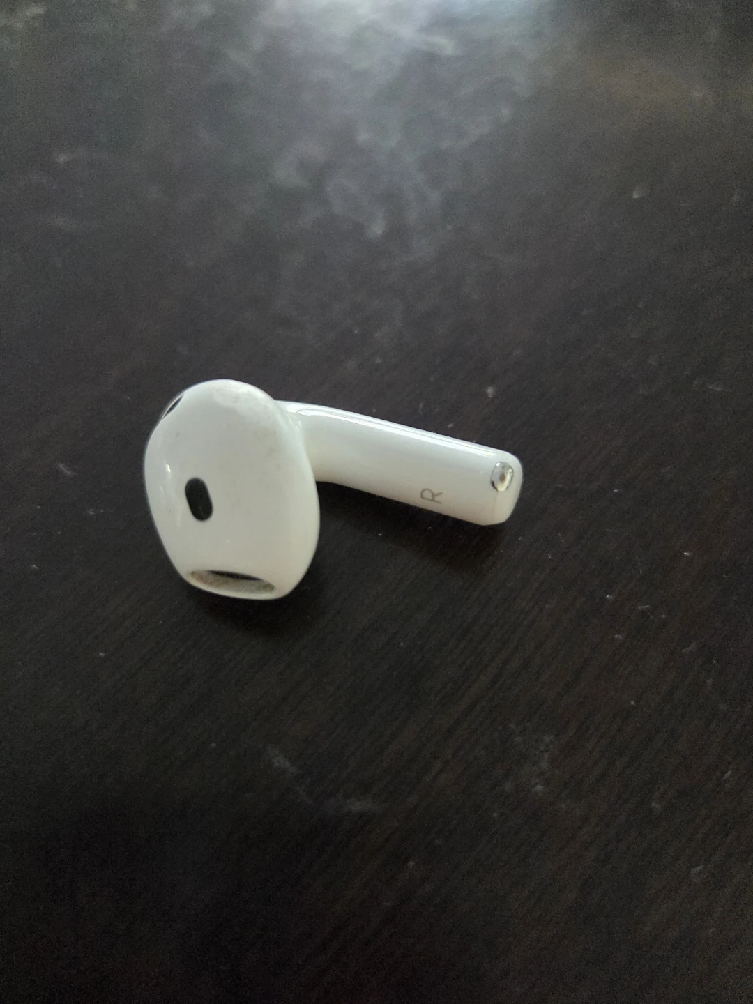 Apple AirPods 4 (Right Earbud)