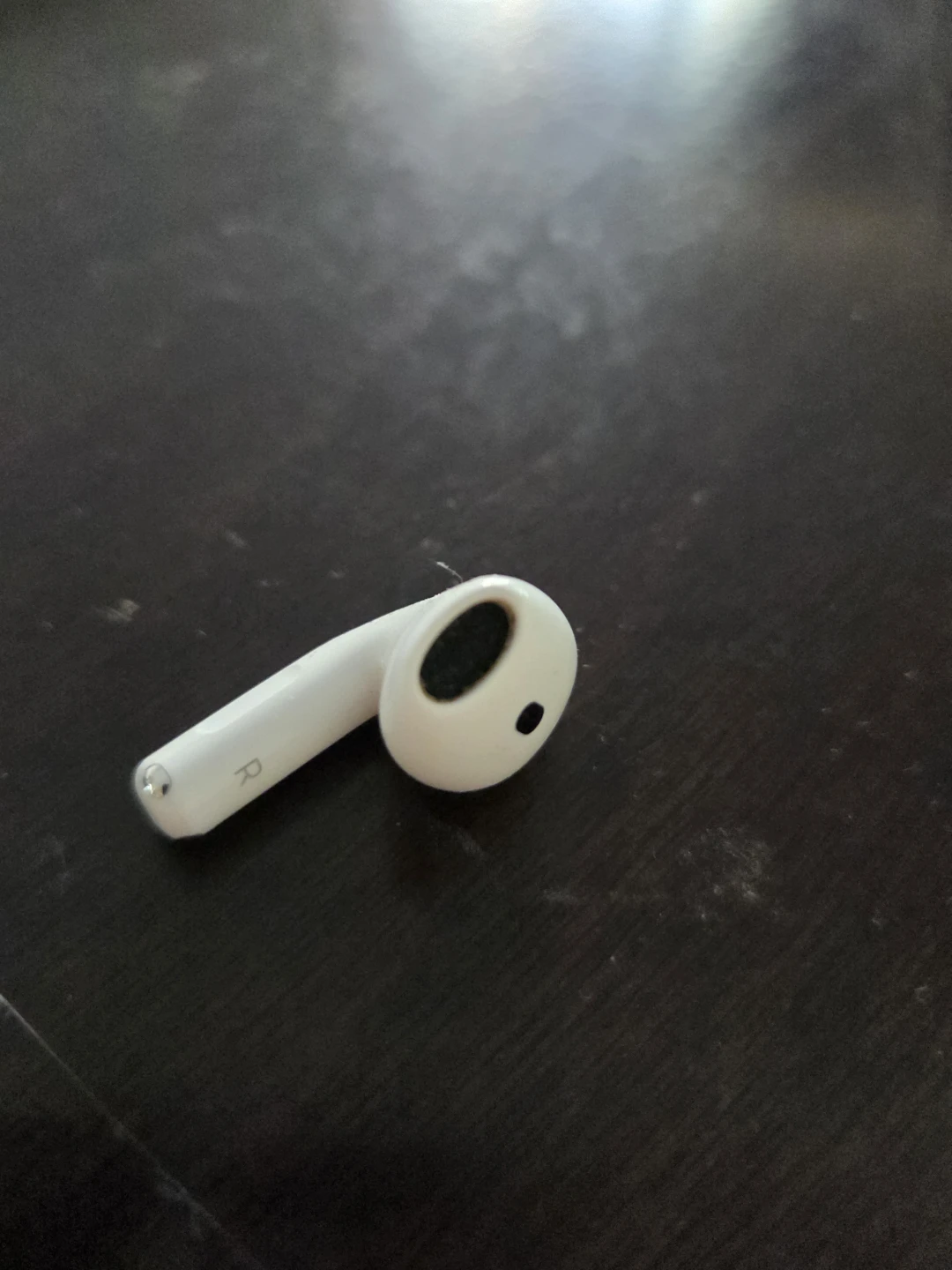 Apple AirPods 4 (Right Earbud) - photo 3
