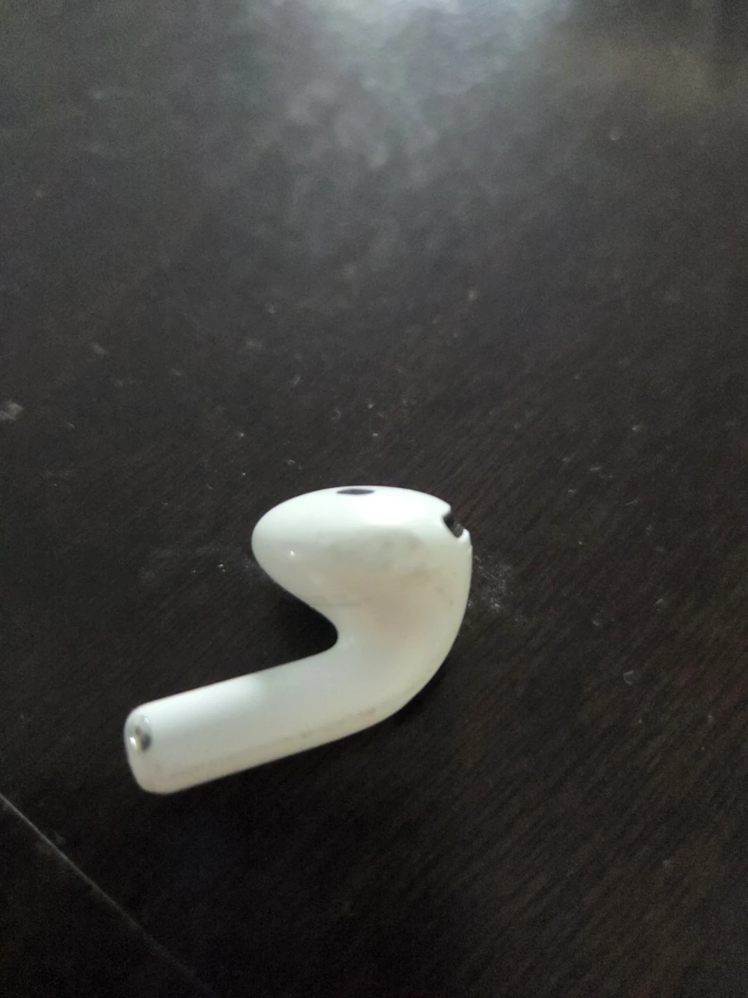 Apple AirPods 4 (Right Earbud) - photo 4