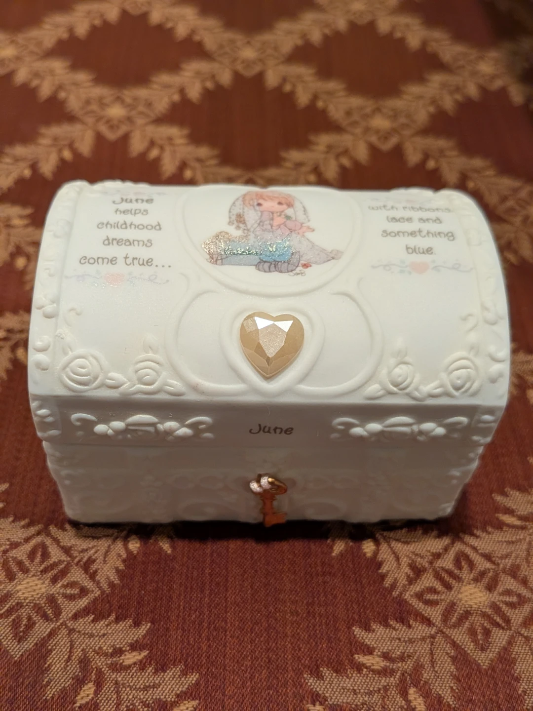 Vintage Precious Moments June Pearl Hopechest - photo 2