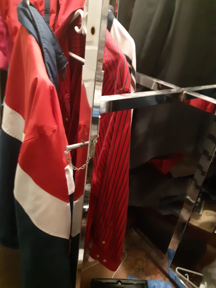 clothing rack with adjustable four arms - photo 2