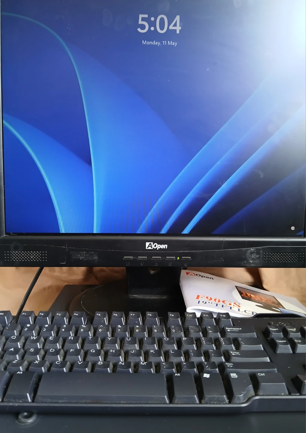 Lenovo ThinkCentre computer - photo 2