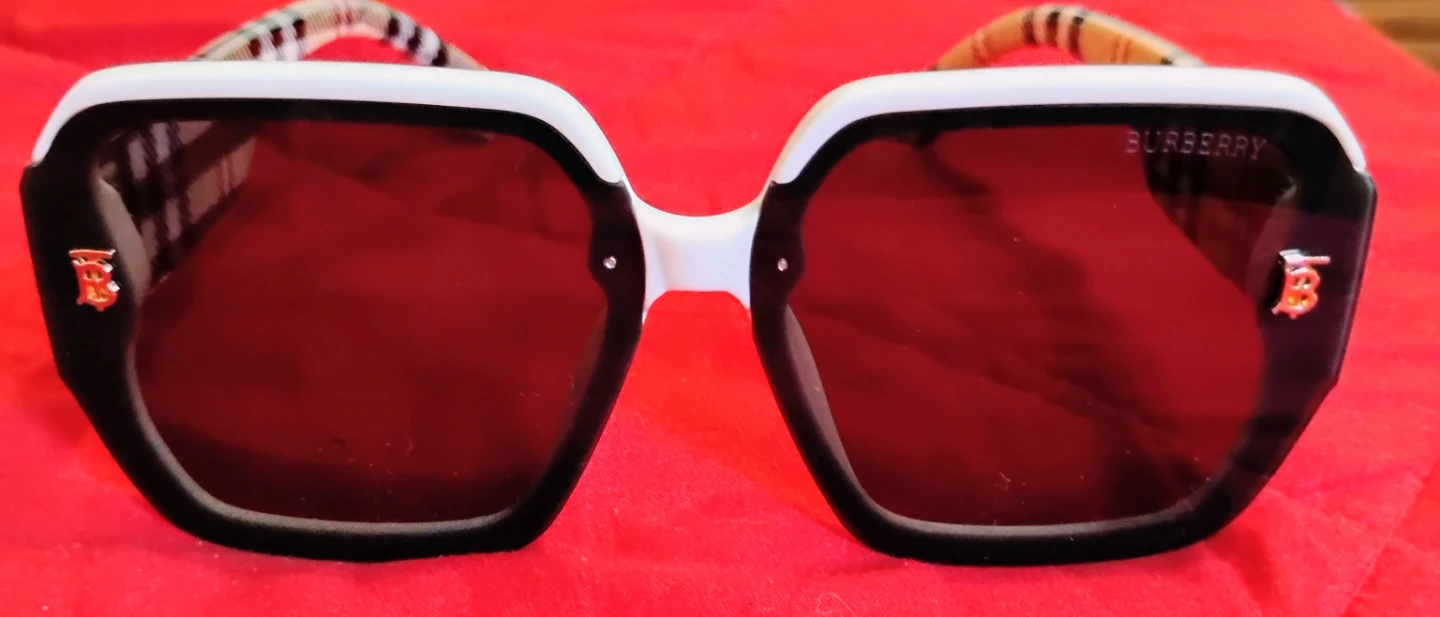 Burberry Sunglasses like new $225 p.u.o. cash only