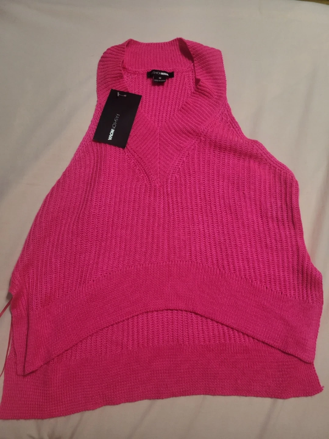 NEW Sleeveless knit top