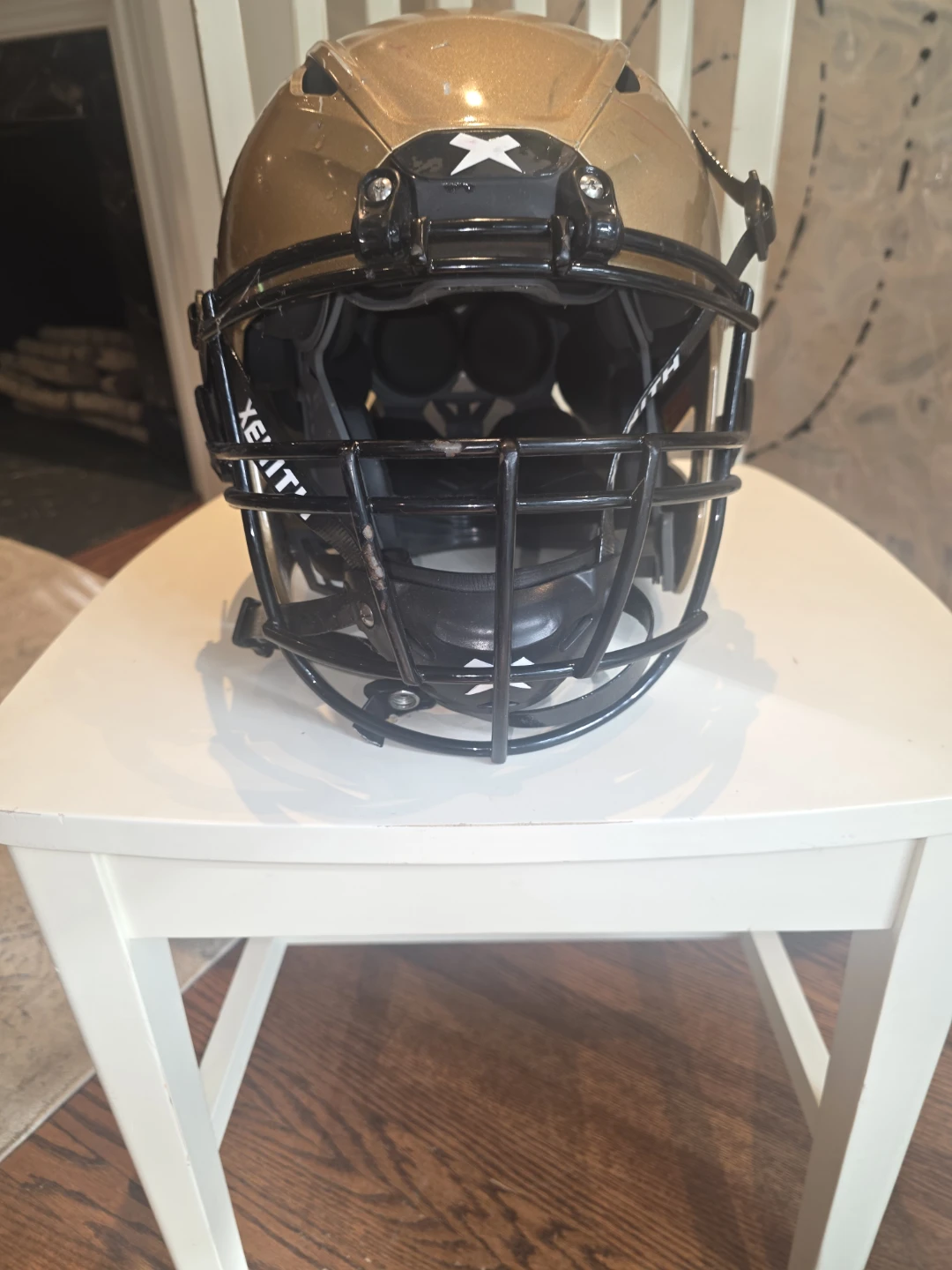 Xenith EPIC Football Helmet + 2 Sets of Lineman Shoulder Pads - photo 4
