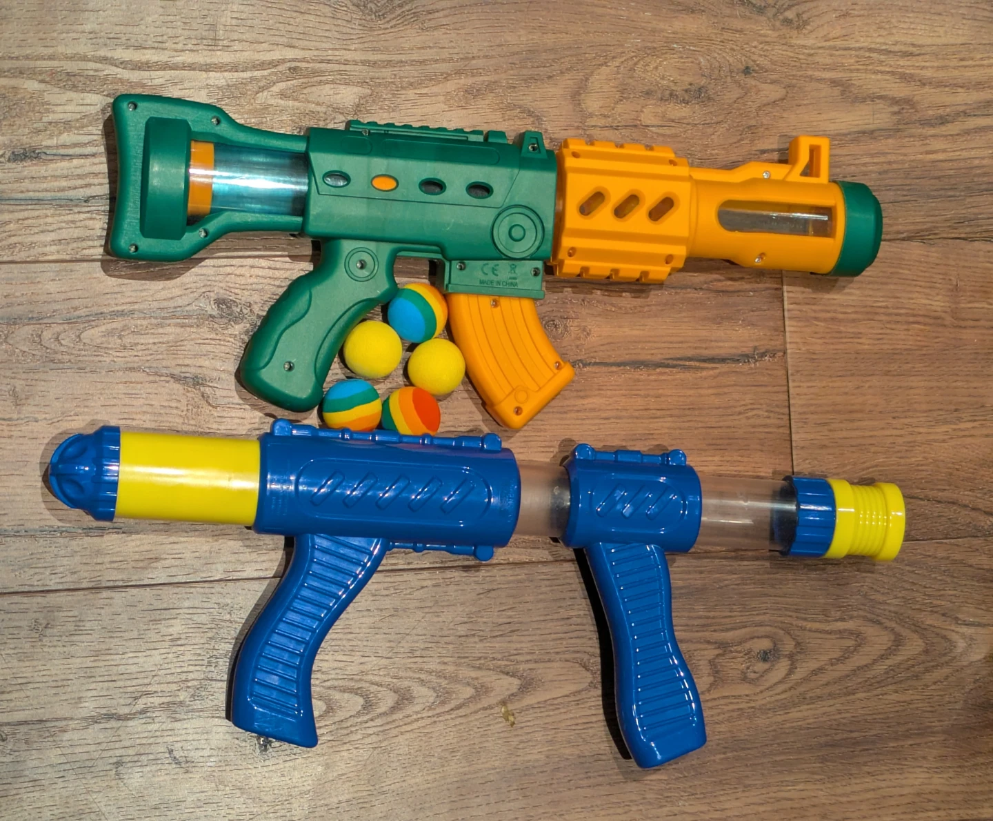 EUC air pressure gun x 2 with 5 balls