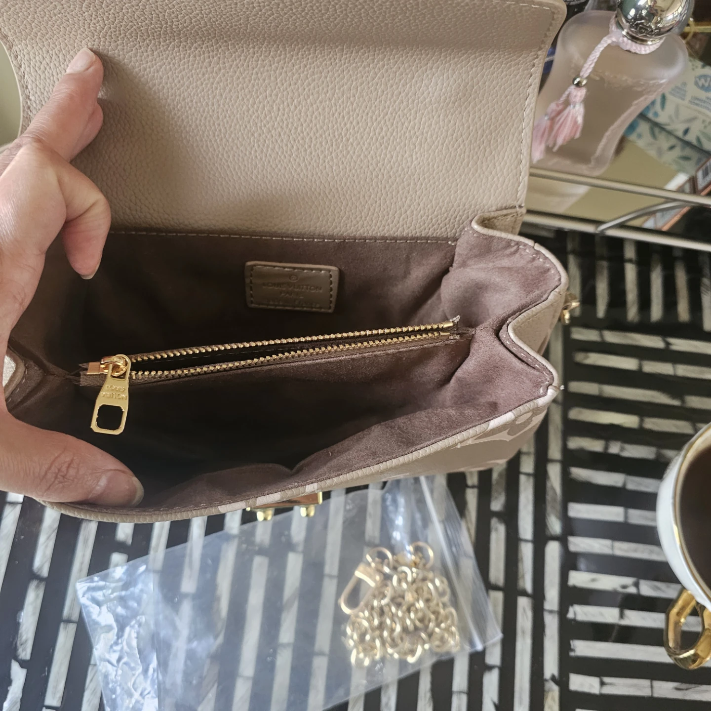 Louis Vuitton Mini Bag - photo 3