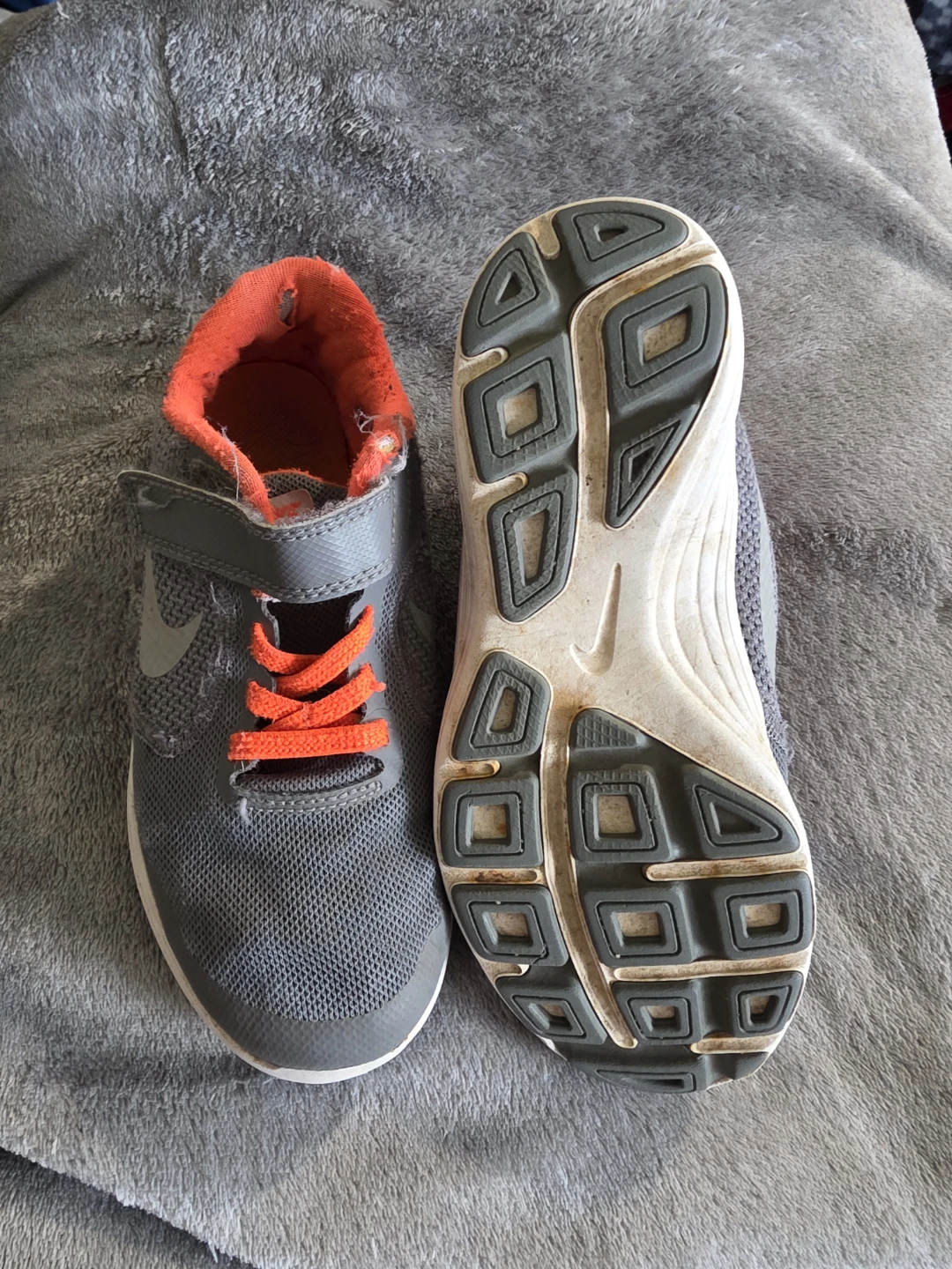 2 Bags of boys clothes size 6 and shoes - photo 3