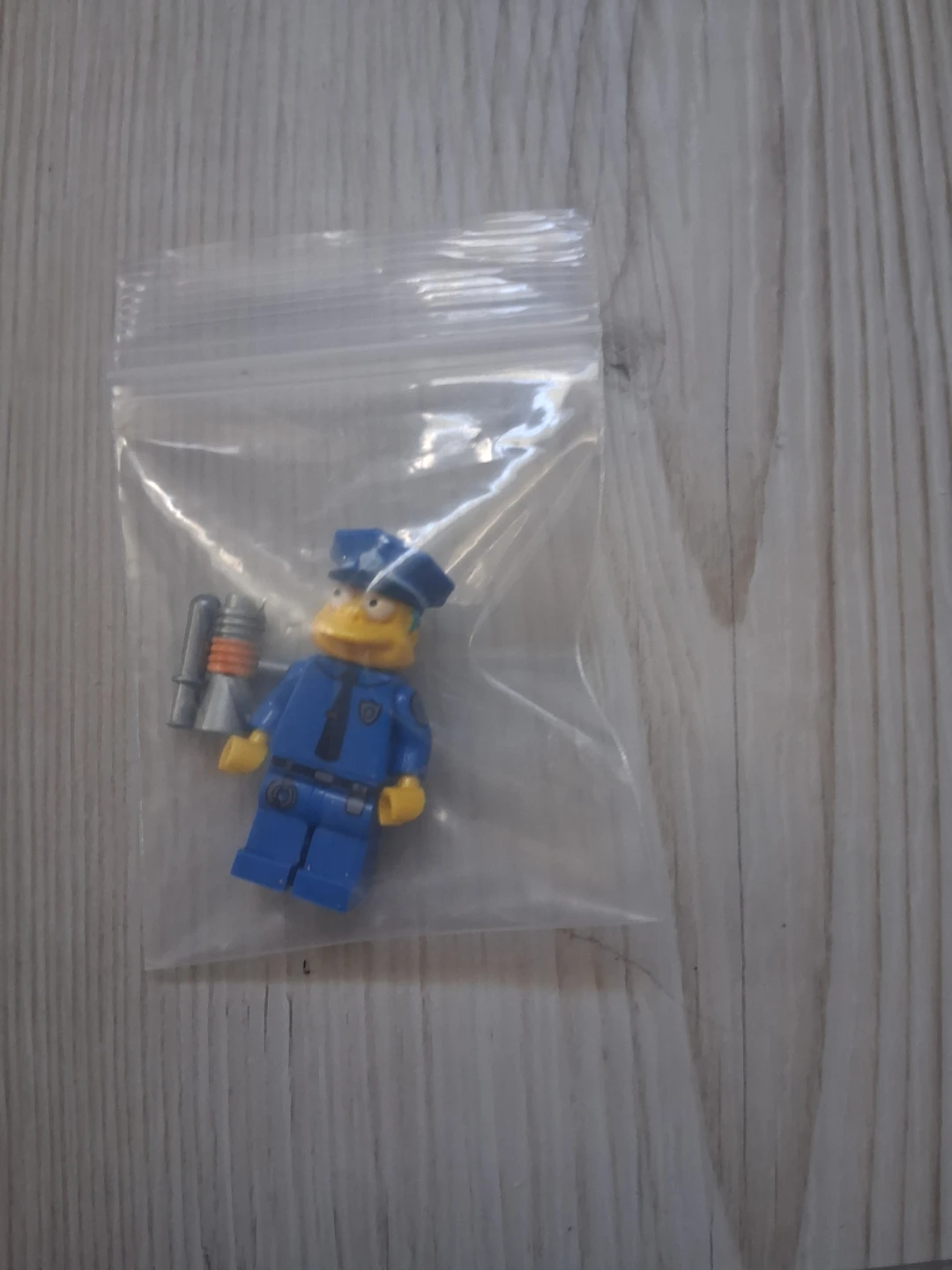 Simpsons Lego characters and  accessories bag charge of 30$ - photo 4