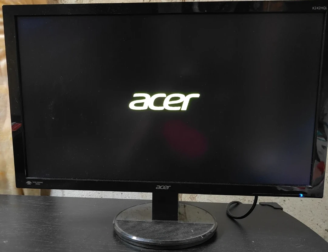 Acer 24 inch Monitors - photo 2