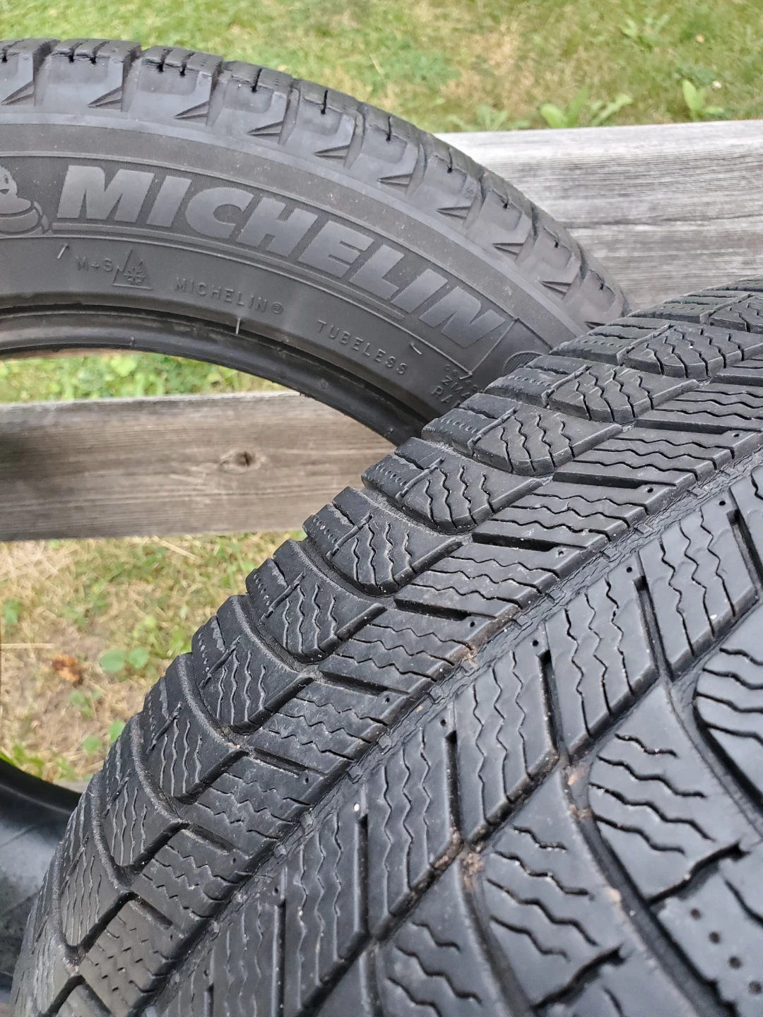 Michelin X-ice Xi3 Winter Tires (205/55R/16)  (Set of 2)
