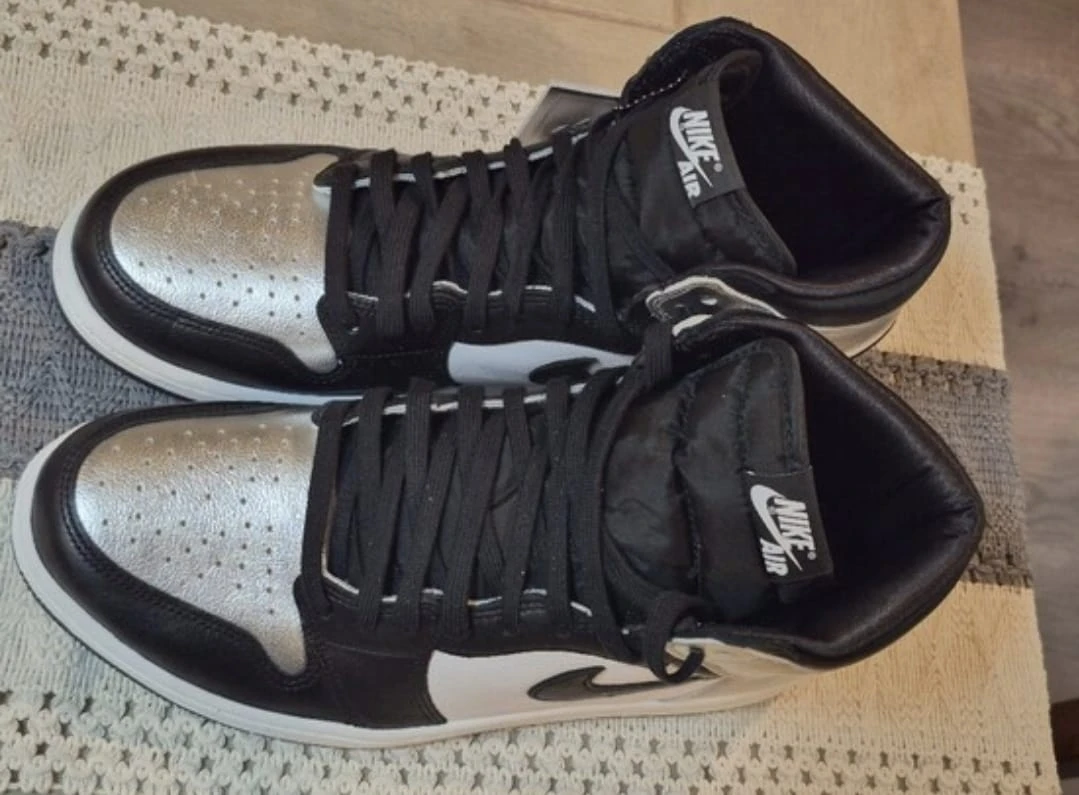 Nike Air Jordan 1 High Sneakers - photo 3