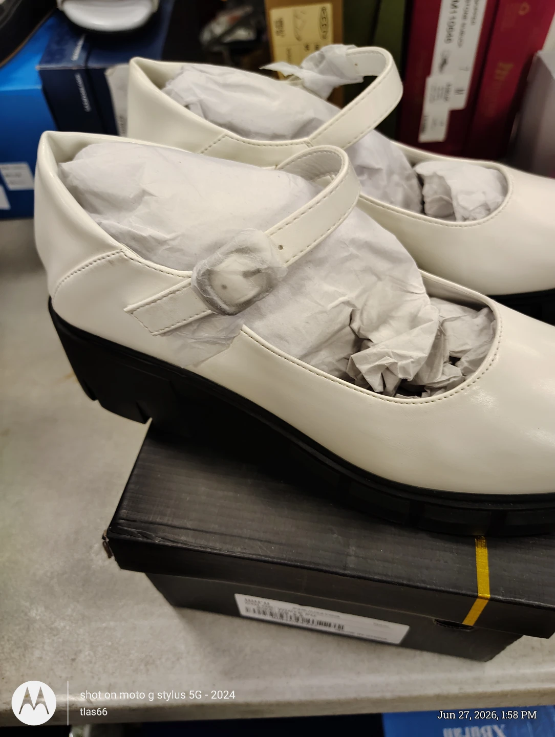 IDIFU White PU Mary Jane Shoes - US 9.5 - photo 4