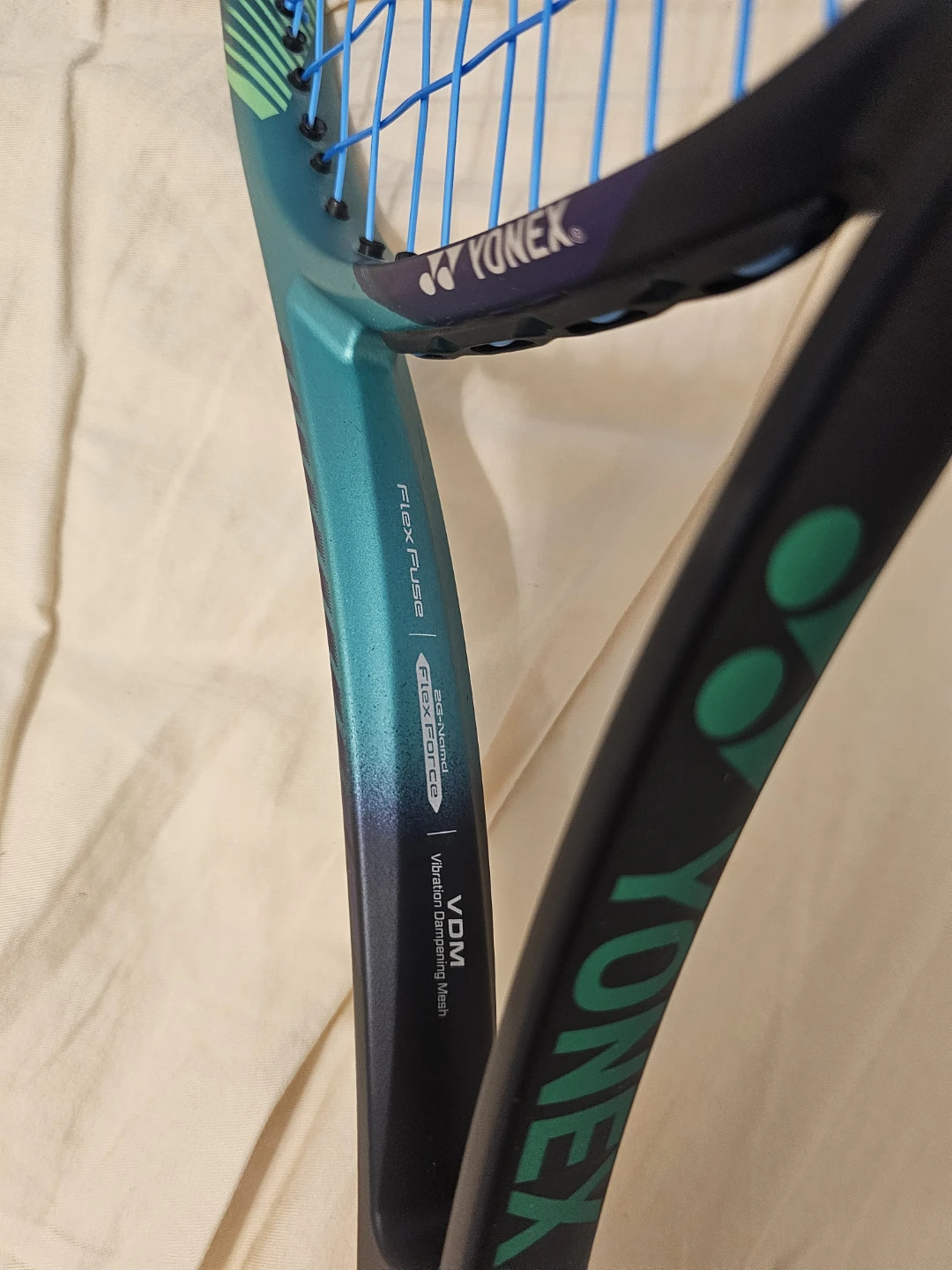 Yonex VCore Pro 100L tennis racquet - photo 5