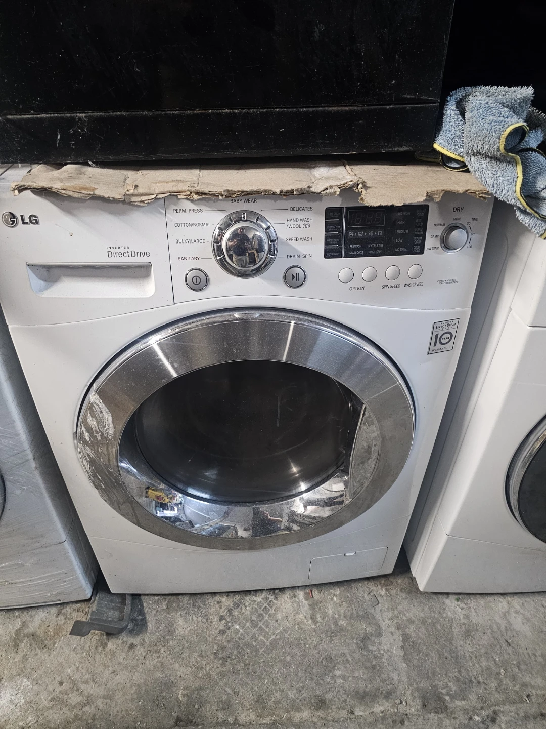 Lg 24in wide washer and dryer all in one machine