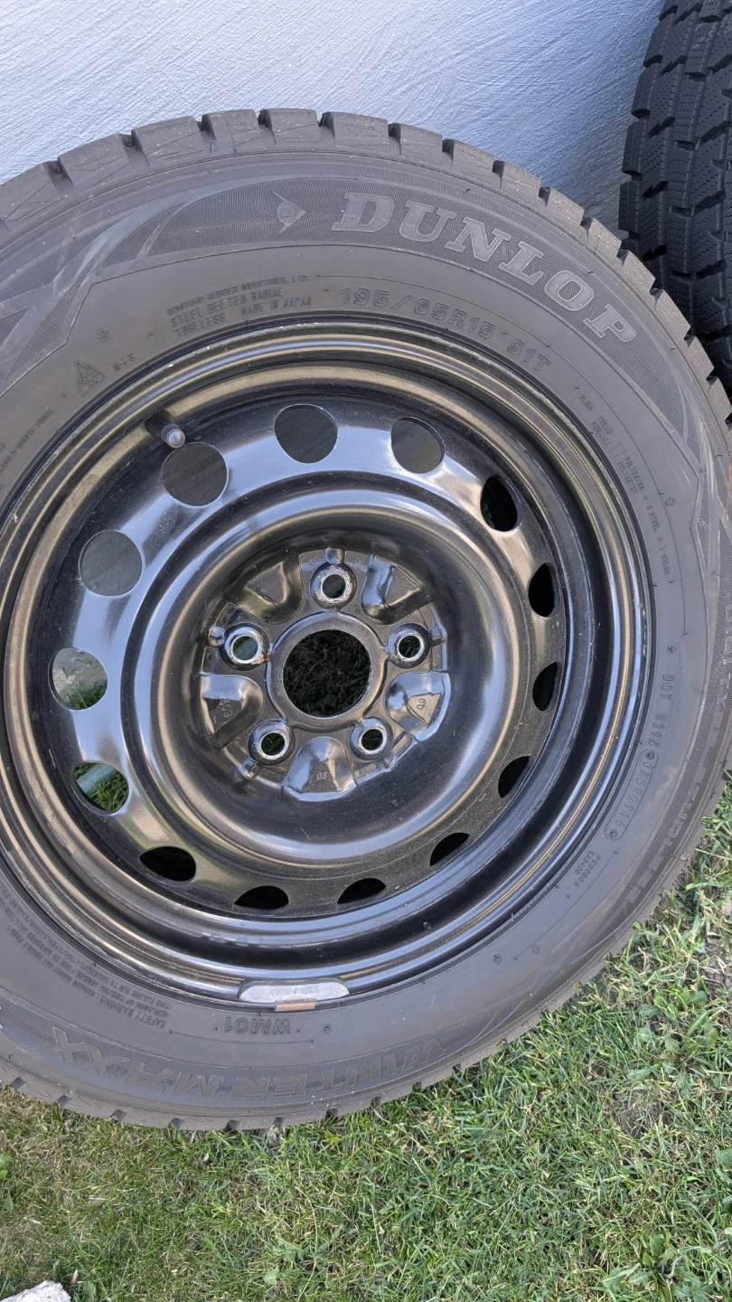 Dunlop Winter Maxx Tires with Rims (Set of 4) - photo 2
