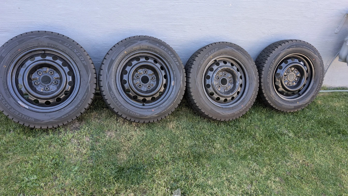 Dunlop Winter Maxx Tires with Rims (Set of 4) - photo 5