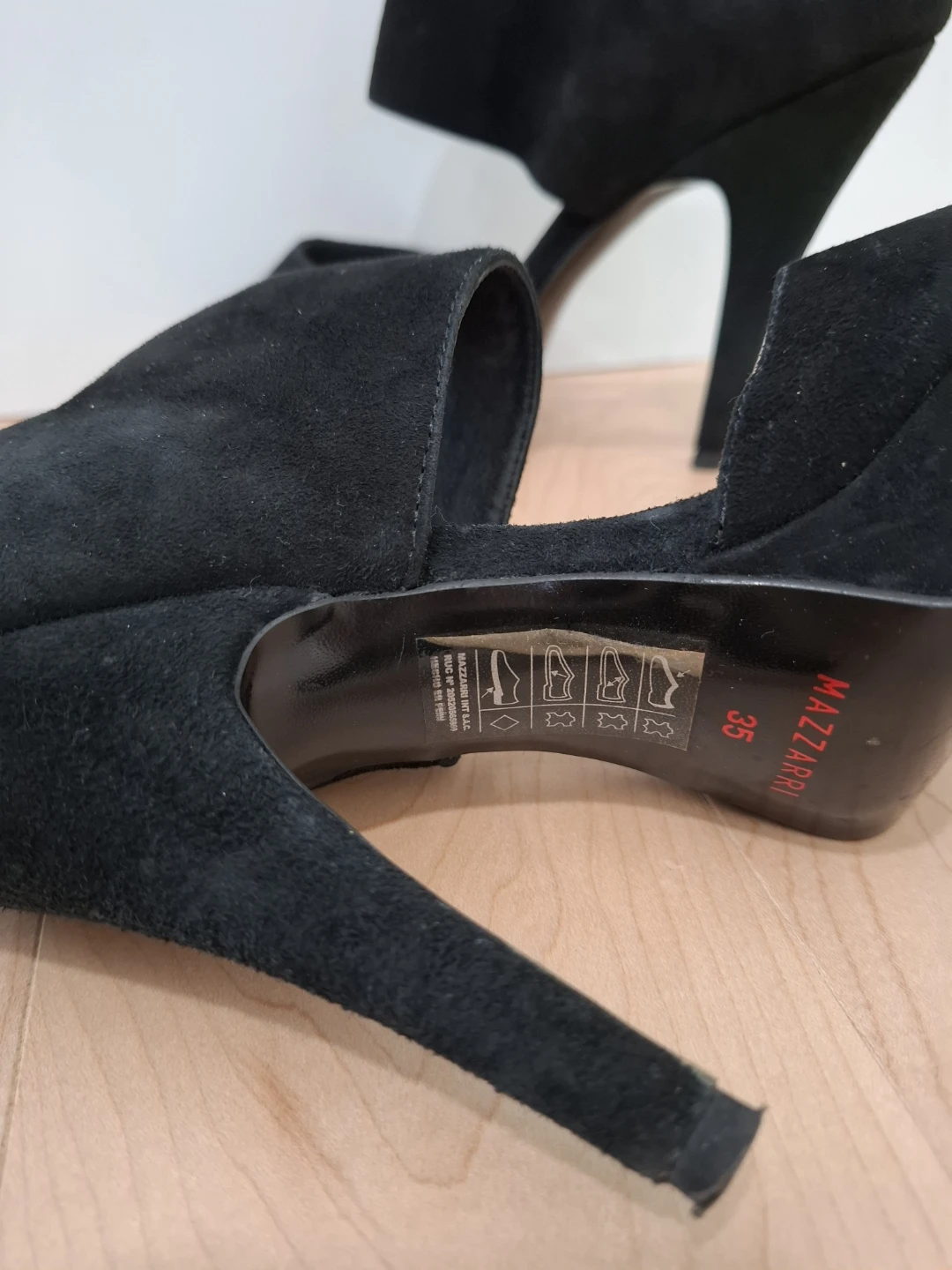 Mazzarri Black Suede high-heeled shoes Size 5.5 - photo 4