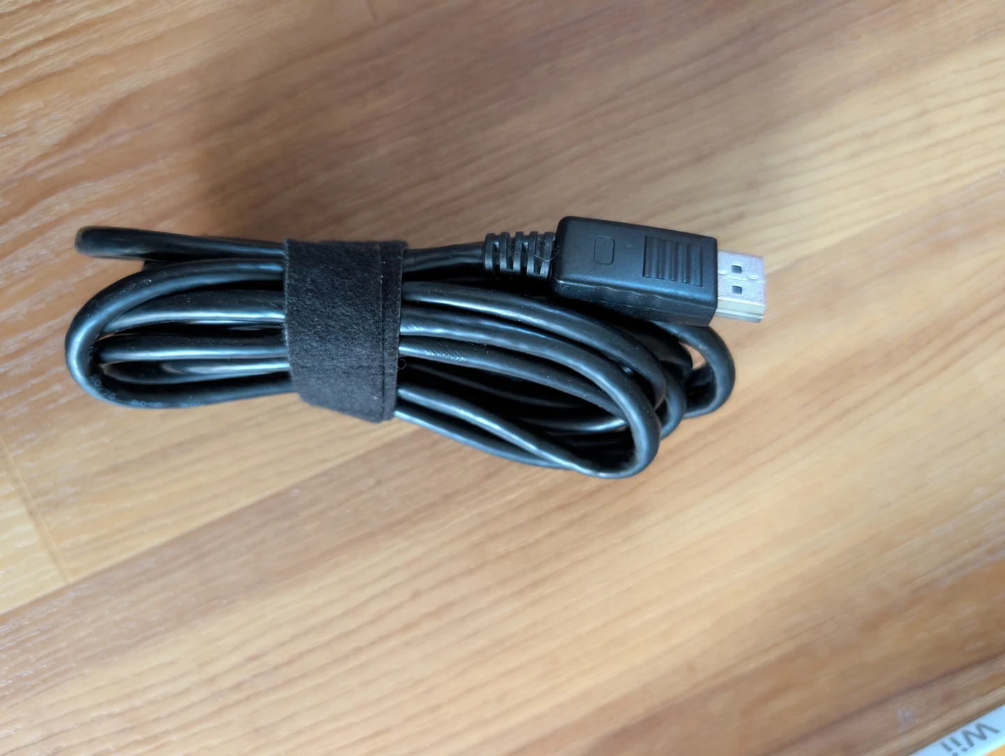 HDMI and DP Cables - photo 3