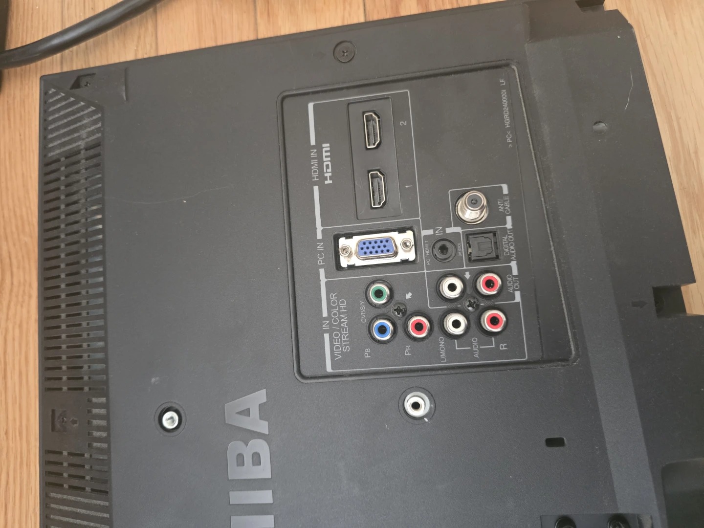 Toshiba 19" LCD Television - photo 5