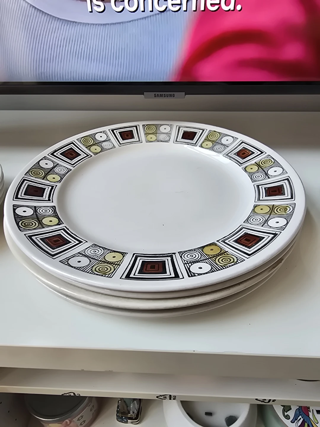Set of Mix Size Retro Ceramic Dinner Plates