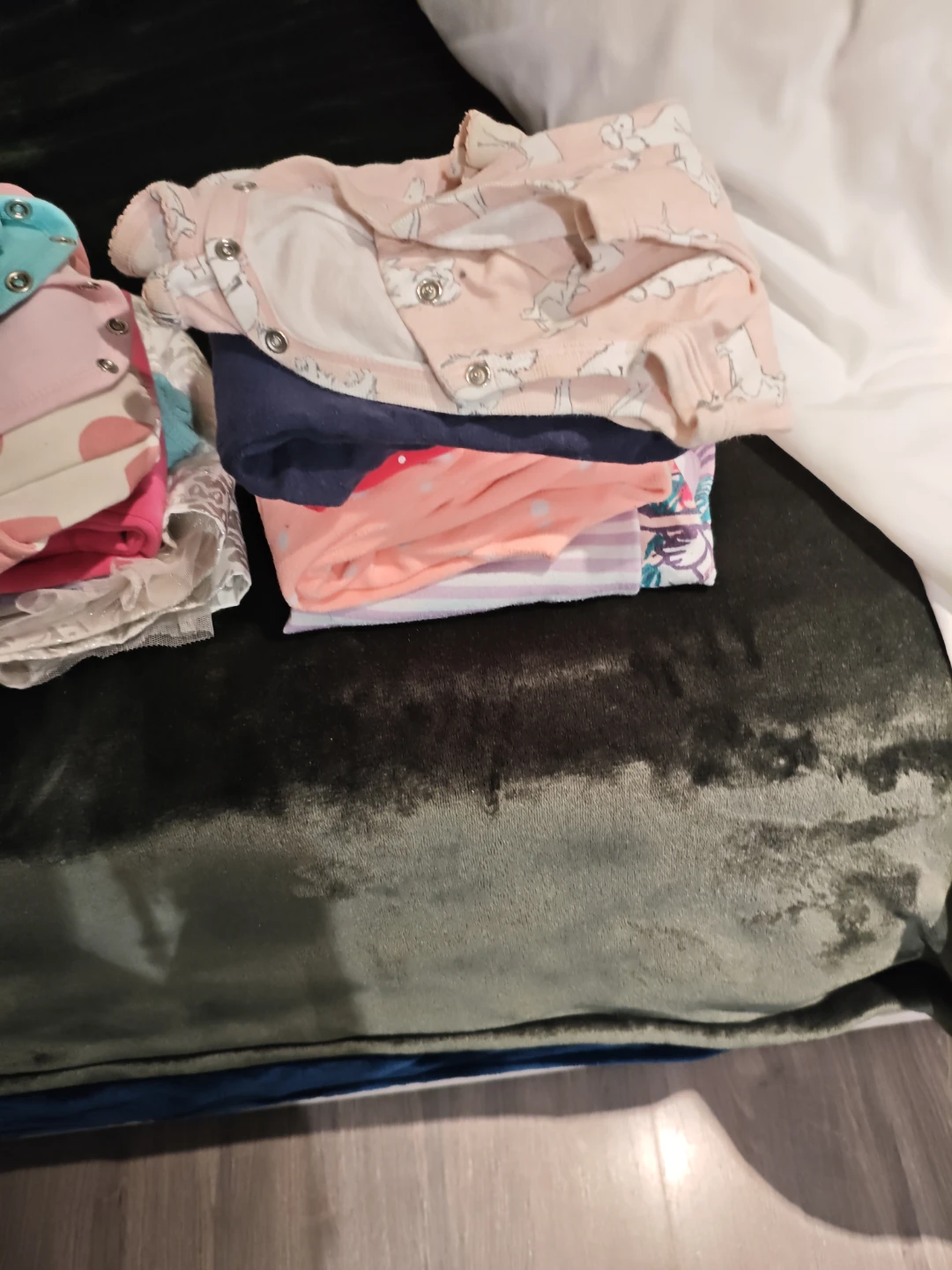 Baby Girl Clothes Bundle (Onesies, Pajamas, Tops) - photo 4
