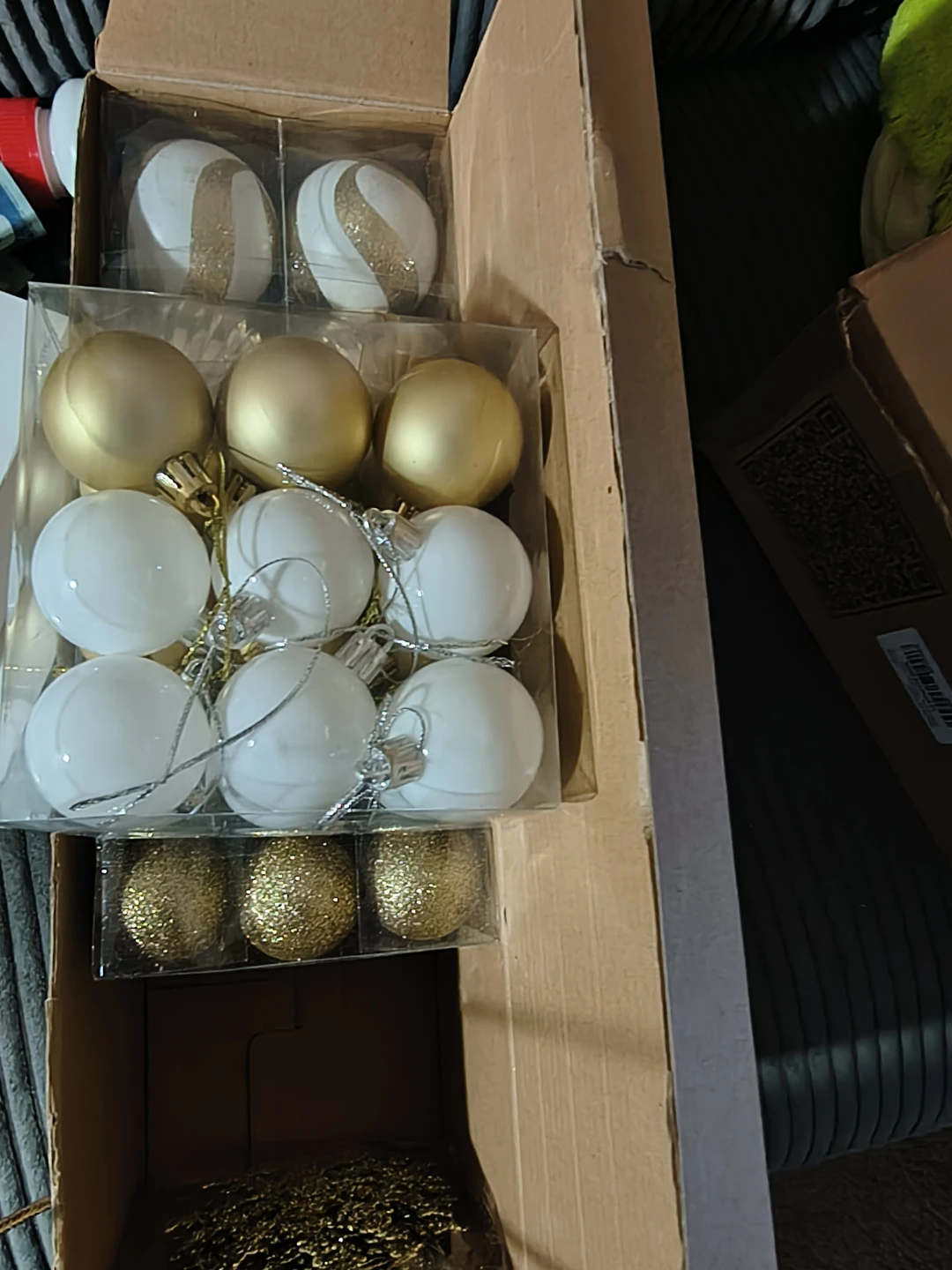 Set of Christmas Ornaments - Gold and White - photo 3