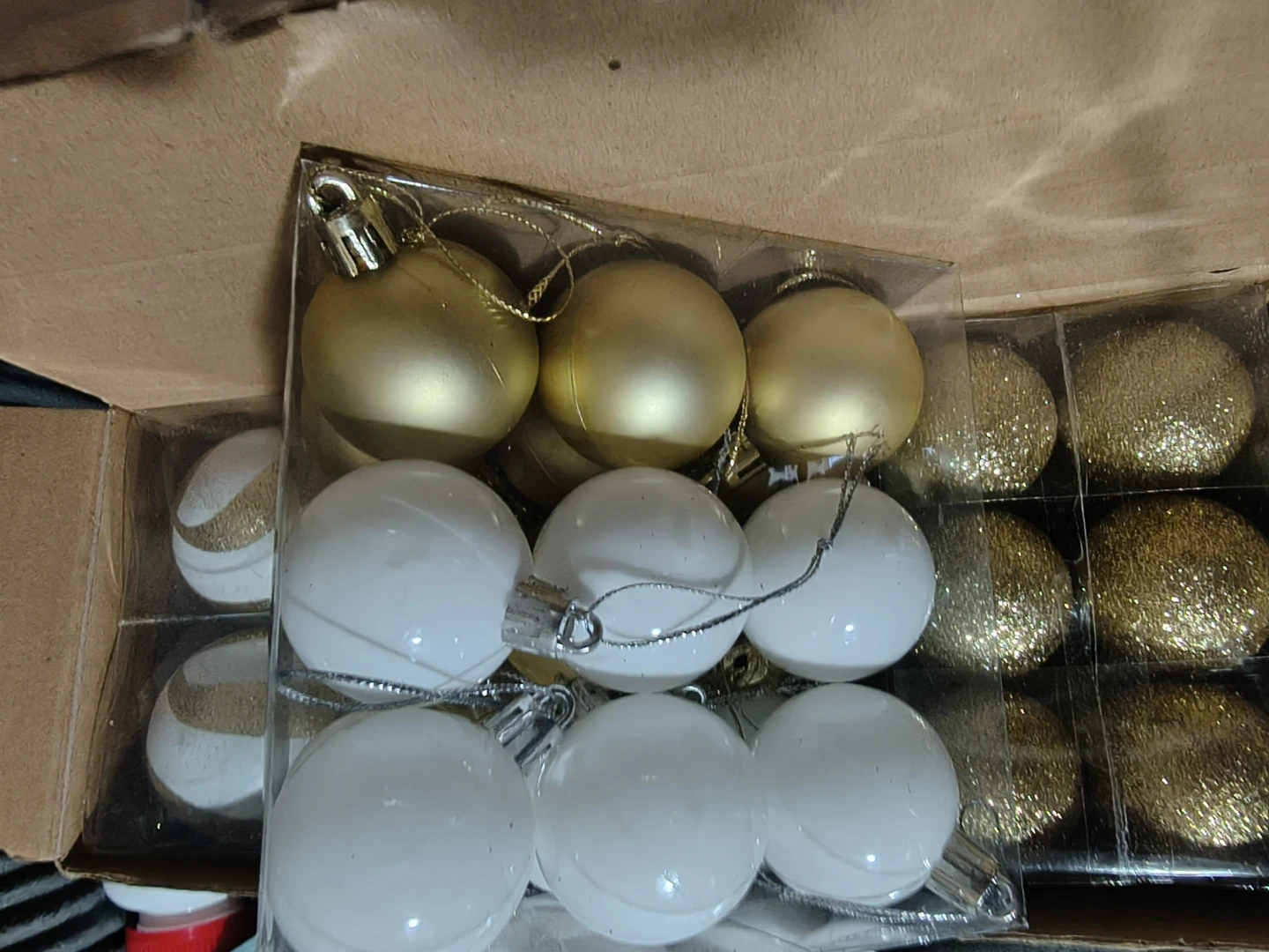 Set of Christmas Ornaments - Gold and White - photo 5