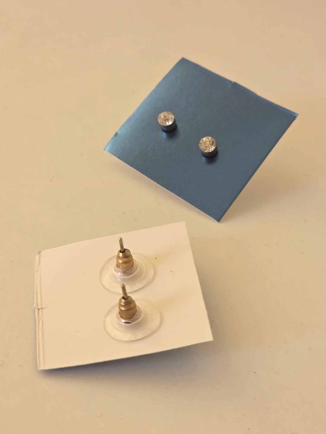 New Sparkly Stud Earrings - photo 3
