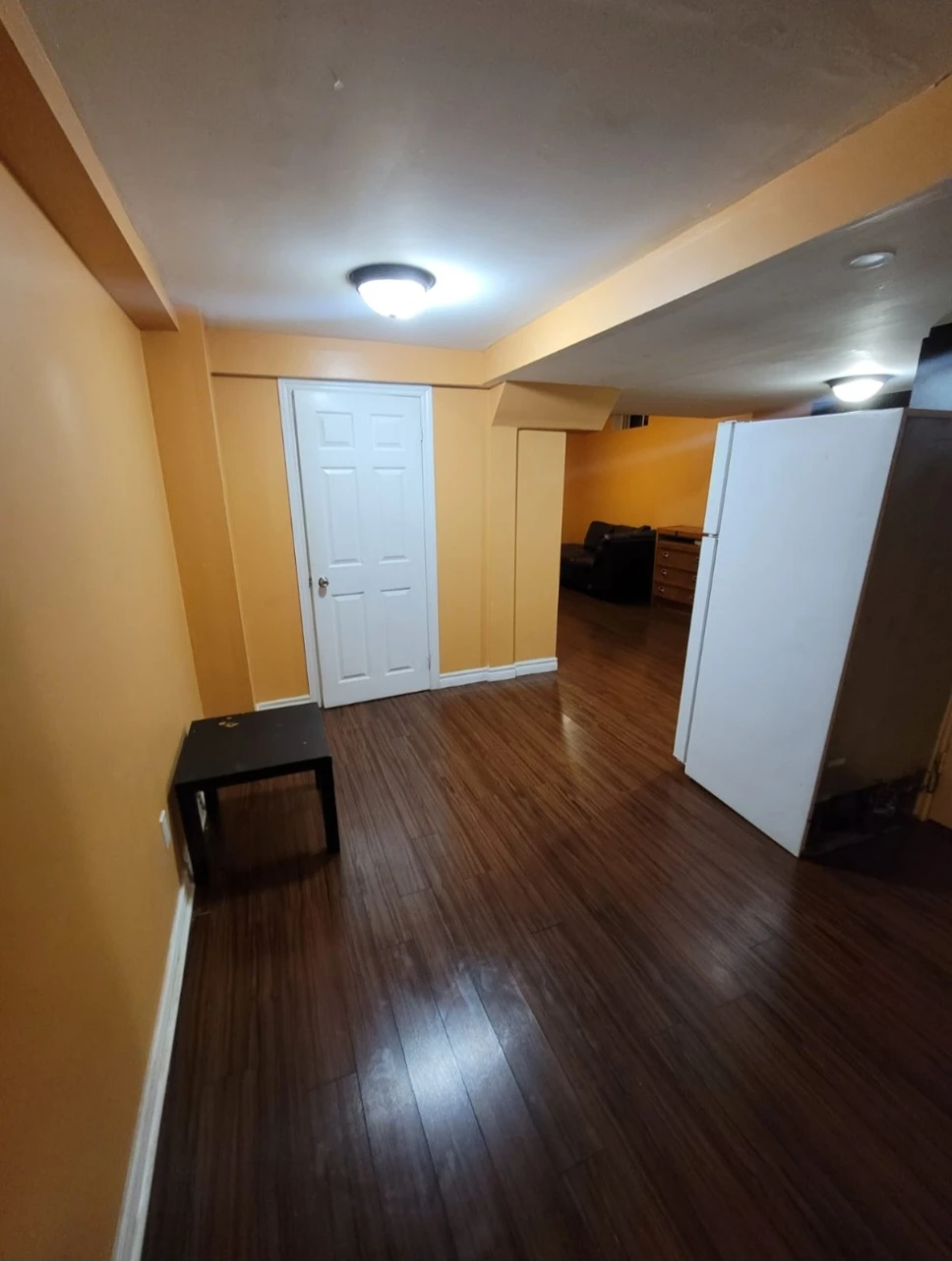 Basement for rent - photo 4
