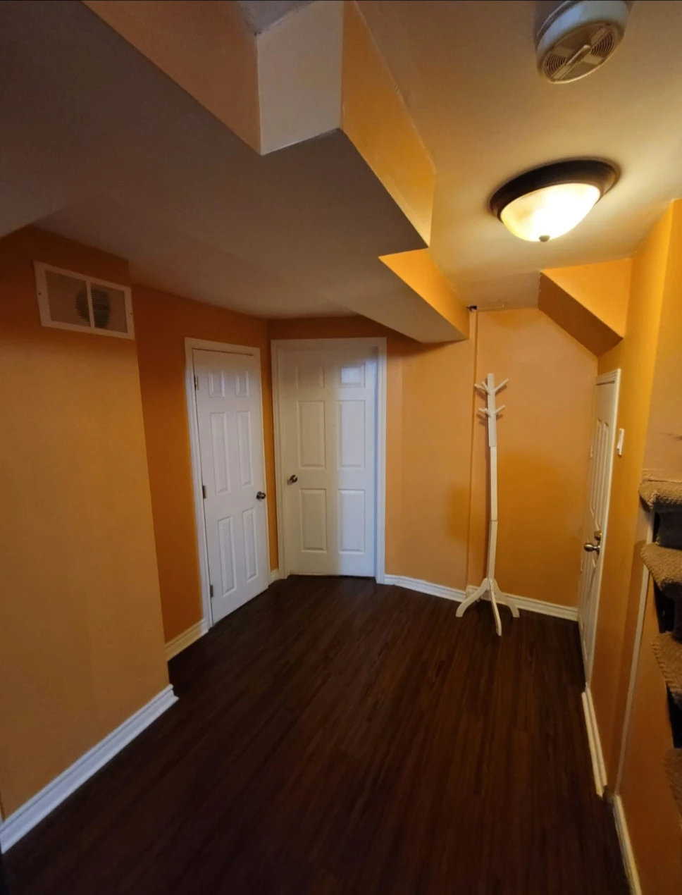 Basement for rent - photo 5