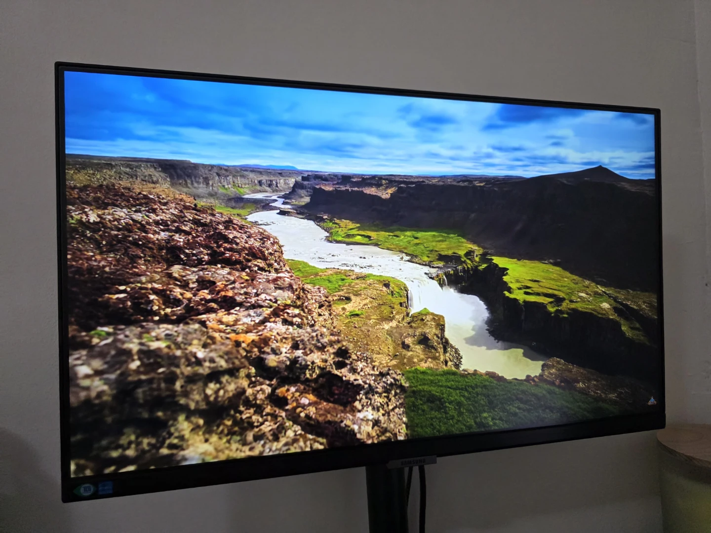 Samsung 24" WQHD 75Hz 5ms IPS USB-C Monitor - photo 5