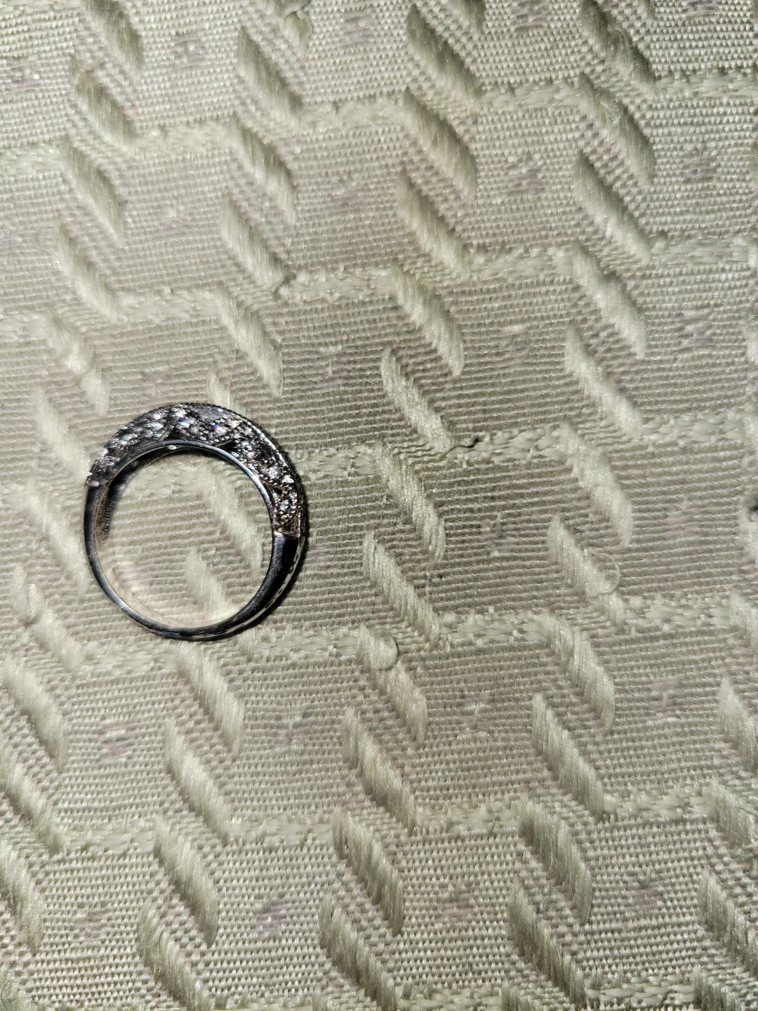 Sparkly Ring with Stones