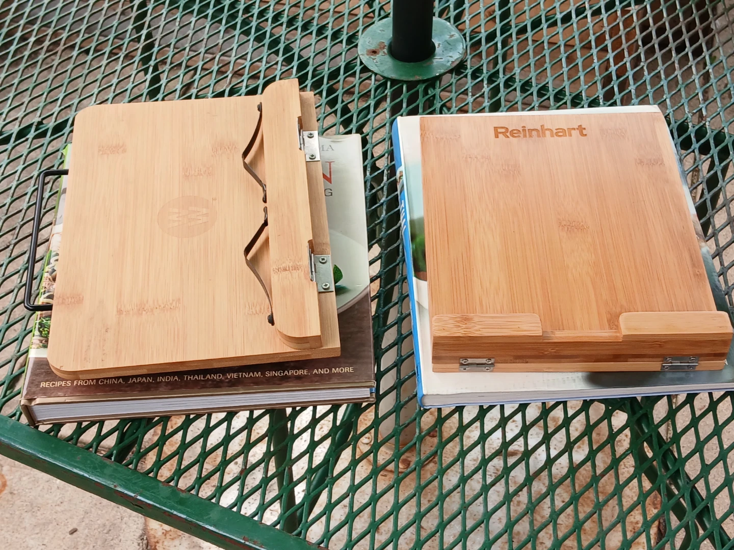 Set of 2 Wooden Book Stands and 2 recipes books - photo 2