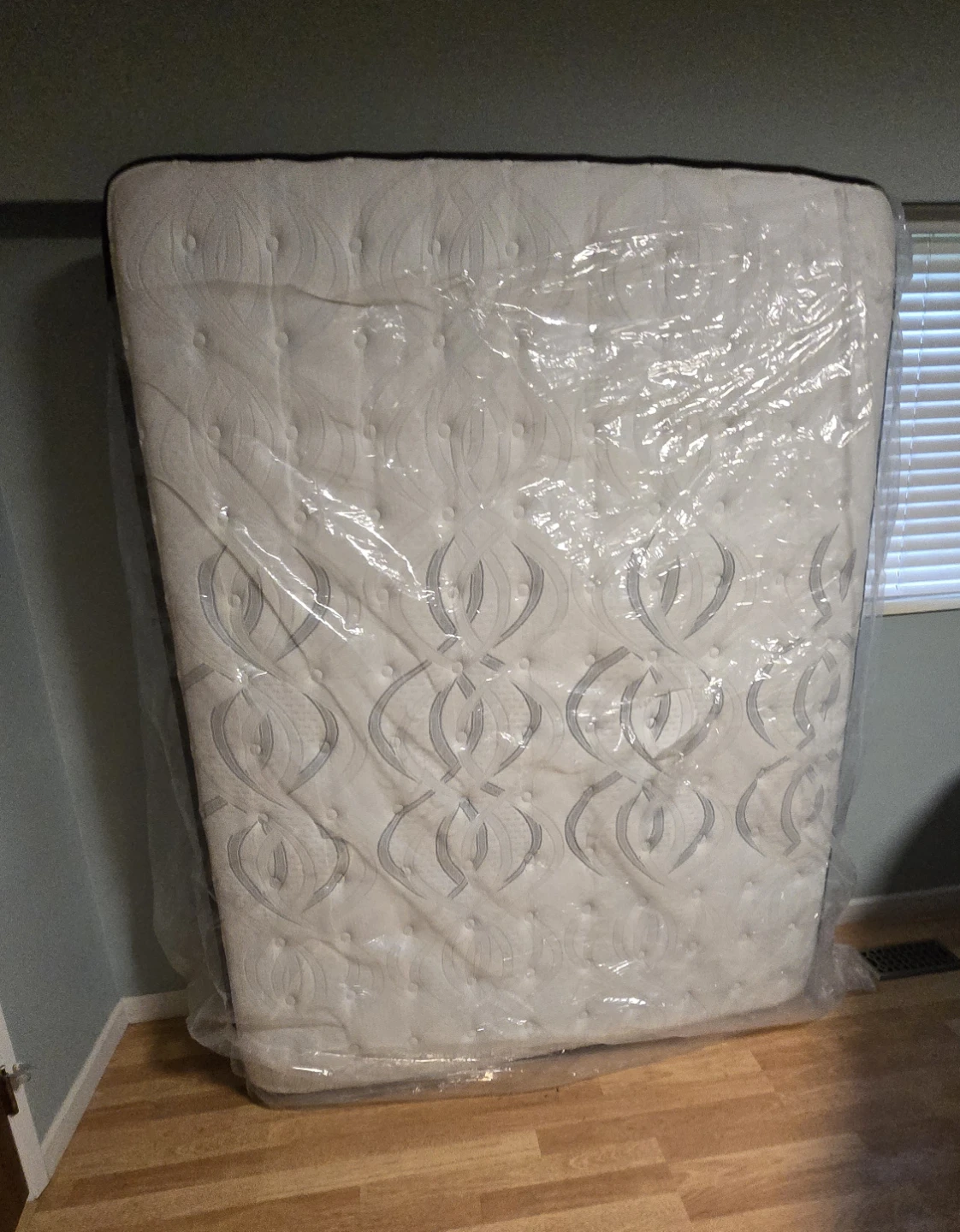 Clean Queen size Mattress